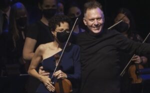 Lynn Harrell’s widow, Helen Nightingale, at the Lynn Harrell memorial concert in 2021.